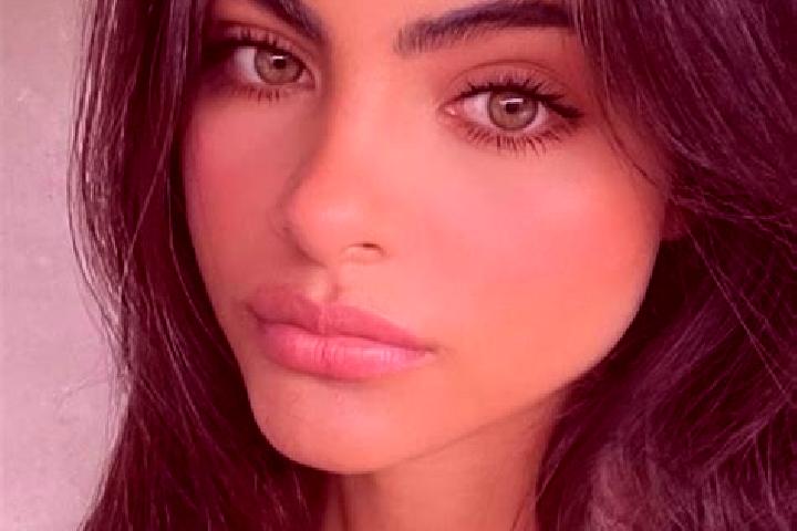Ruby, 36, a chestnut green-eyed indian companion based in Kharaghoda. Offering Couples, Erotic Massage, Travel Companion. Available for incall and outcall, o...