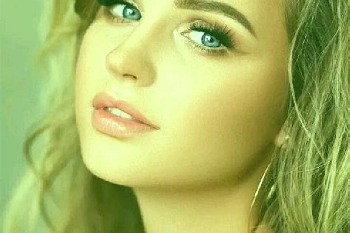 Ruby, 36, a dark blonde blue-eyed ebony companion based in Savulca. Offering Party Girl, Tantra, Deep French Kissing, Couples, GFE. Available for incall and ...