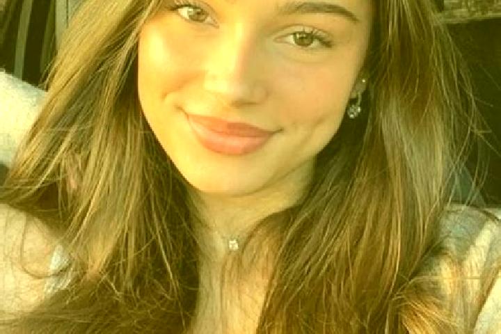 Ruby, 37, a brunette hazel-eyed slavic companion based in Diepswal. Offering Overnight, Travel Companion, CIM. Available for incall and outcall, overnight bo...