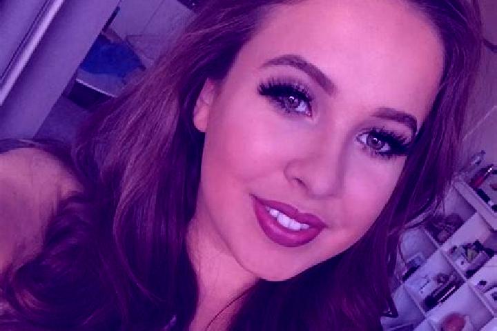 Ruby, 37, a dark blonde amber-eyed mixed companion based in Moores Hill. Offering CIM, Fetish, Party Girl, Roleplay. Available for incall and outcall, overni...