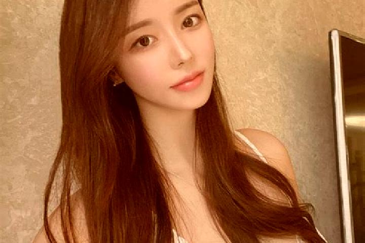 Ruby, 37 — Escort in Moshiyi, China