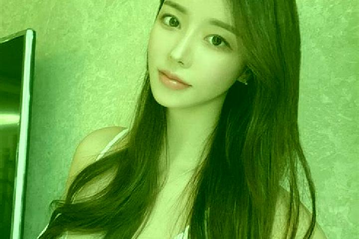 Ruby, 37 — Escort in Taiyigong, China