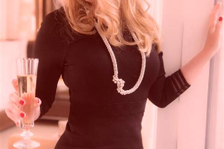 Ruby, 38, a blonde dark-eyed caribbean companion based in Wade Hampton. Offering Striptease, Fetish, Dinner Date. Available for incall and outcall, overnight...