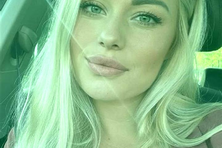 Ruby, 38, a blonde green-eyed caribbean companion based in El Consuelo Ulapa. Offering Deep French Kissing, A-Level, Fetish, Prostate Massage. Available for ...