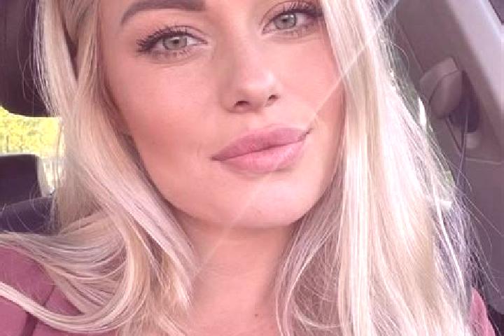 Ruby, 38, a blonde green-eyed ebony companion based in Bajiao. Offering Striptease, Fetish, Deep French Kissing, A-Level. Available for incall and outcall, d...
