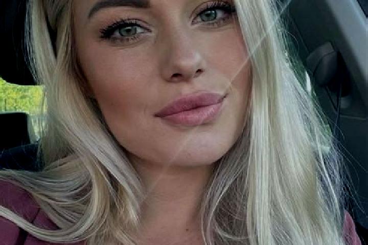 Ruby, 38, a blonde hazel-eyed ebony companion based in Pajo. Offering Couples, 69, Overnight, BDSM. Available for incall and outcall, day and evening dates.