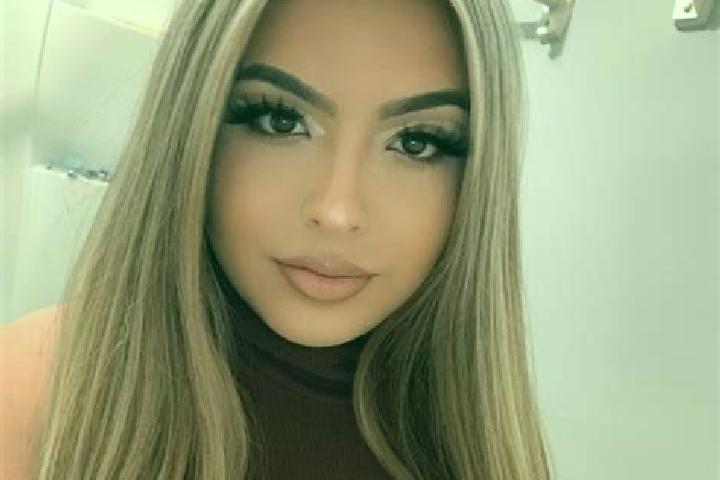 Ruby, 39, a blonde dark-eyed latina companion based in Victoria. Offering Dinner Date, Tantra, Girlfriend Experience, Massage. Available for incall and outca...