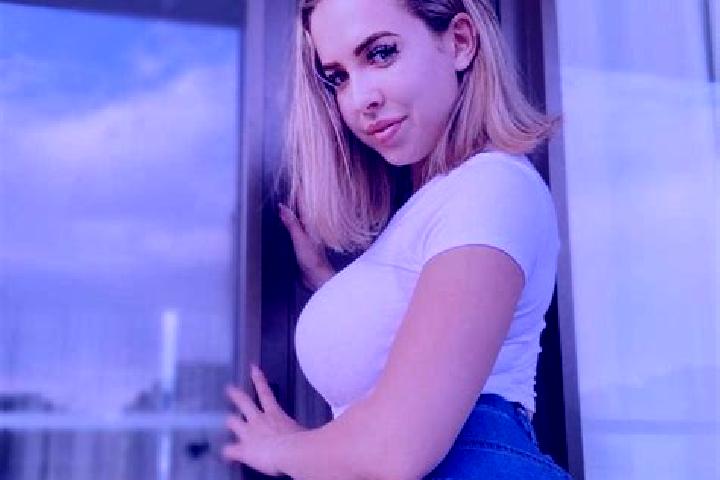Ruby, 39, a blonde hazel-eyed slavic companion based in Pope Air Force Base (historical). Offering Duos, Tantra, Deep French Kissing. Available for incall an...