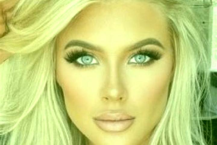 Ruby, 39, a platinum blonde amber-eyed indian companion based in Blidworth. Offering GFE, A-Level, OWO. Available for incall and outcall, day and evening dates.