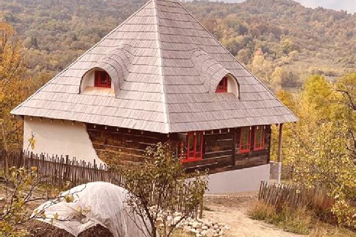 Ruby, 39 — Escort in Sarbii-Magura, Romania