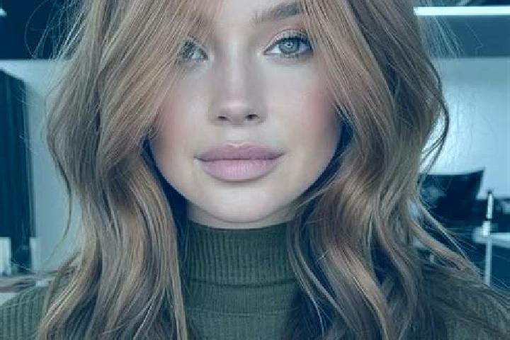 Sadie, 20, a auburn hazel-eyed slavic companion based in A Pobra do Caraminal. Offering GFE, Roleplay, Striptease. Available for incall and outcall, day and ...