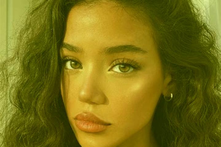 Sadie, 20, a black brown-eyed middle eastern companion based in Majaelrayo. Offering CIM, Dinner Date, 69. Available for incall and outcall, overnight bookin...