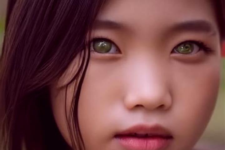 Sadie, 20, a black green-eyed asian companion based in Chatelaudren. Offering Overnight, Fetish, Tantra. Available for incall and outcall, day and evening da...