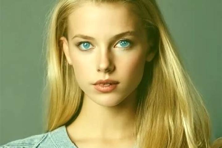 Sadie, 20, a blonde amber-eyed mixed companion based in Buenavista (Matasanos). Offering Travel Companion, Deep French Kissing, 69, BDSM, GFE. Available for ...