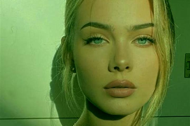 Sadie, 20, a blonde dark-eyed european companion based in Vitanje. Offering A-Level, Deep French Kissing. Available for incall and outcall, overnight booking...