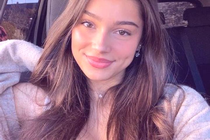 Sadie, 20, a brunette blue-eyed middle eastern companion based in Lembach im Muehlkreis. Offering Roleplay, Party Girl, Travel Companion. Available for incal...
