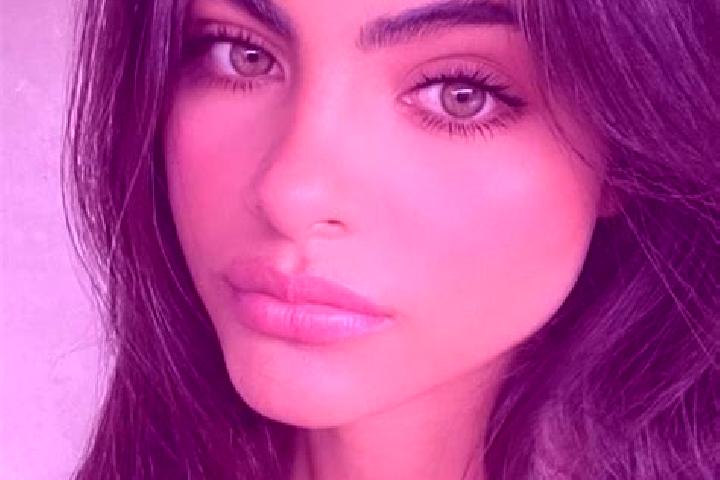 Sadie, 20, a brunette dark-eyed european companion based in Badeana. Offering Couples, GFE, Deep French Kissing, Dinner Date. Available for incall and outcal...