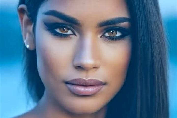 Sadie, 20, a dark blonde amber-eyed latina companion based in Casalattico. Offering OWO, GFE, Roleplay. Available for incall and outcall, overnight bookings ...