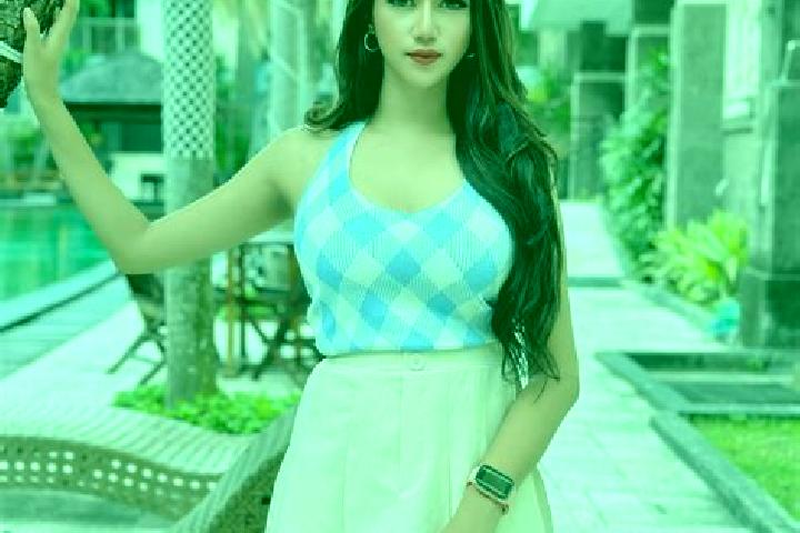 Sadie, 20 — Escort in Citampian, Indonesia