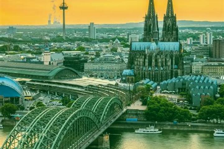 Sadie, 20 — Escort in Cologne, United States