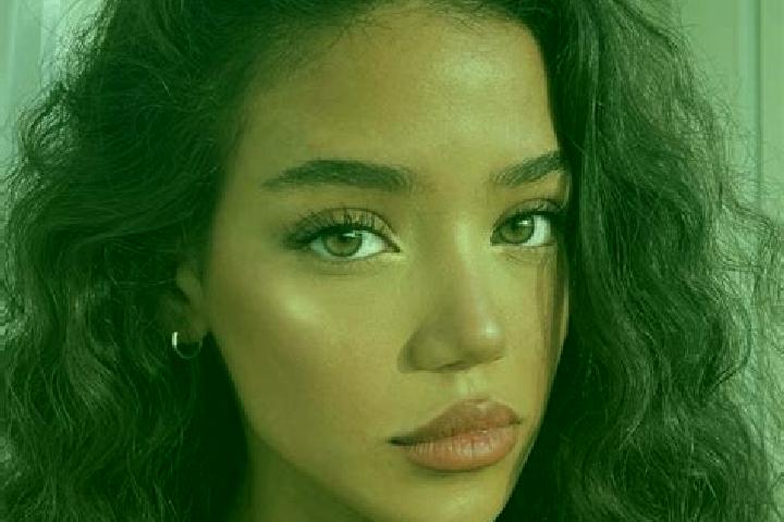Sadie, 21, a black brown-eyed mixed companion based in Gornje Mrzlo Polje. Offering CIM, Striptease, Roleplay. Available for incall and outcall, day and even...