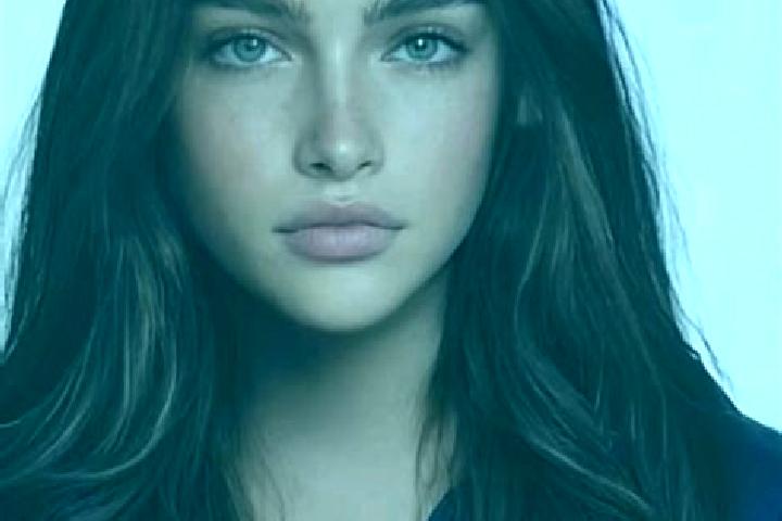 Sadie, 21, a brunette dark-eyed caucasian companion based in Munchwald. Offering GFE, A-Level, Overnight, Duos, Dinner Date. Available for incall and outcall...