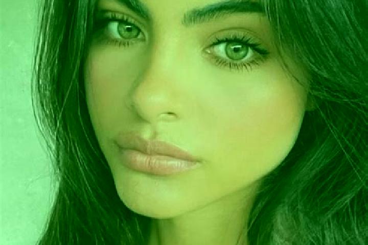 Sadie, 21, a brunette dark-eyed indian companion based in Warsaw. Offering Girlfriend Experience, Travel Companion, A-Level. Available for incall and outcall...