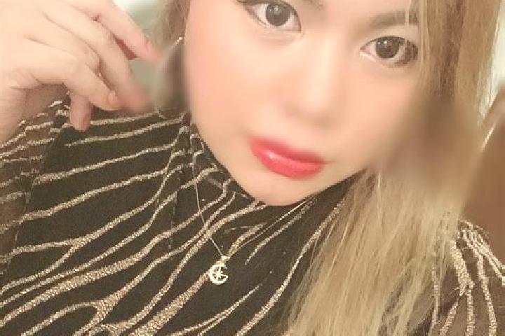 Sadie, 21, a dark blonde amber-eyed asian companion based in Tingvatn. Offering GFE, Fetish, Couples. Available for incall and outcall, overnight bookings av...