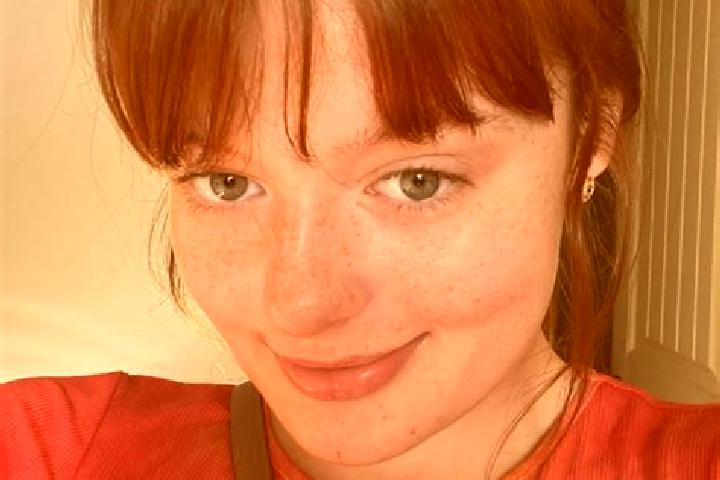 Sadie, 21, a red brown-eyed indian companion based in Coroisanmartin. Offering CIM, Party Girl, BDSM. Available for incall and outcall, overnight bookings av...