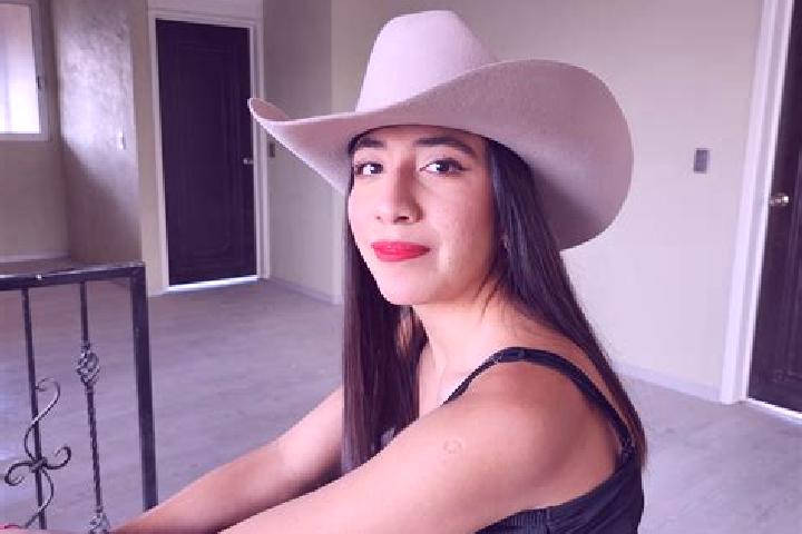 Sadie, 21 — Escort in Santiago Tlapacoya, Mexico