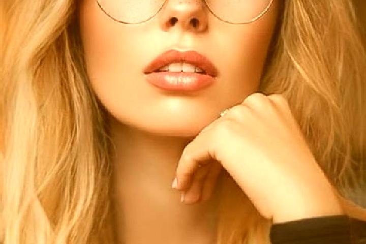 Sadie, 21 — Escort in Shaughnessy, Canada