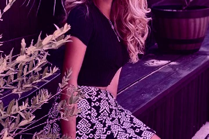 Sadie, 21 — Escort in Van Etten, United States