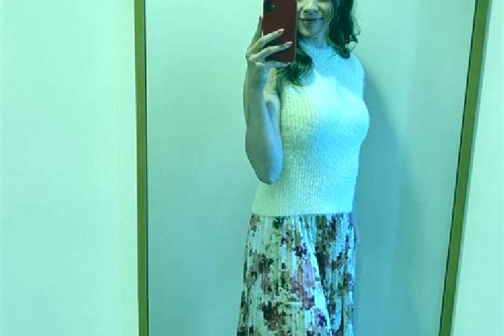 Sadie, 21 — Escort in Vanjulet, Romania