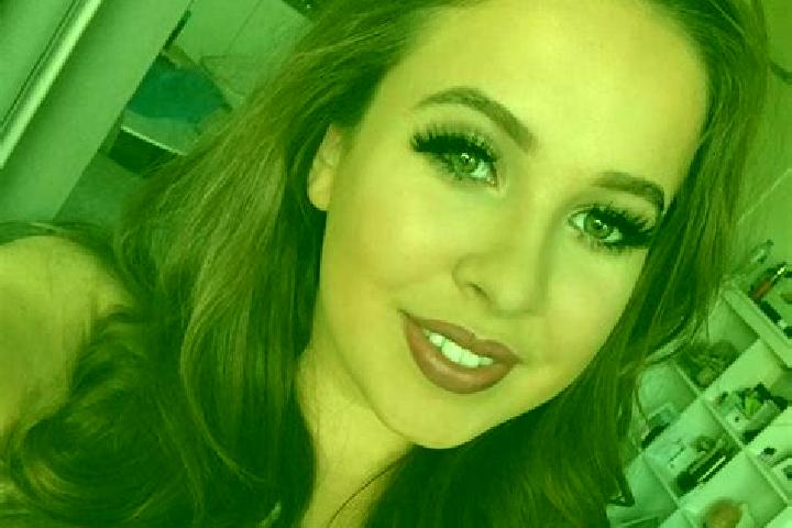 Sadie, 22, a brunette amber-eyed caribbean companion based in San Salvador. Offering OWO, Travel Companion, A-Level. Available for incall and outcall, overni...