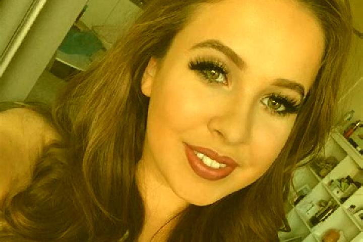 Sadie, 22, a brunette amber-eyed indian companion based in San Joaquin. Offering CIM, Fetish, Travel Companion, Overnight, Tantra. Available for incall and o...