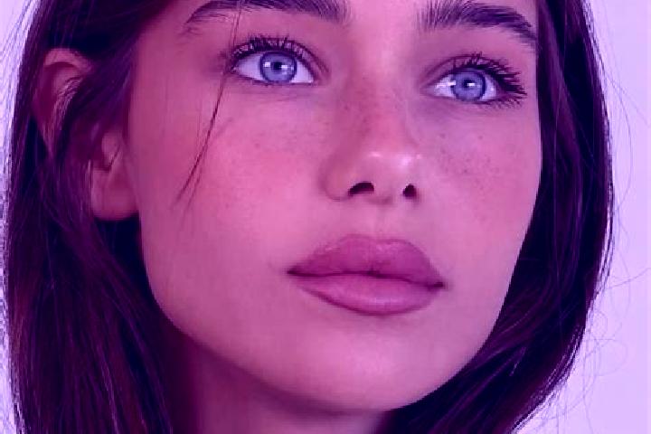 Sadie, 22, a brunette brown-eyed caribbean companion based in Dos de Abril. Offering Party Girl, 69. Available for incall and outcall, day and evening dates.