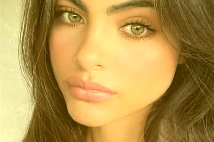Sadie, 22, a chestnut green-eyed indian companion based in Inlet Centre. Offering Prostate Massage, Party Girl, Roleplay, BDSM. Available for incall and outc...