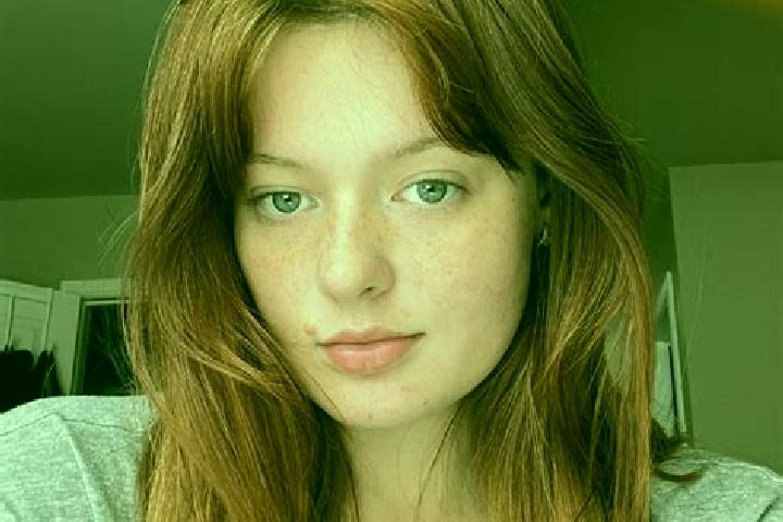 Sadie, 22, a chestnut grey-eyed caucasian companion based in Tamanche. Offering Striptease, GFE, Erotic Massage. Available for incall and outcall, overnight ...