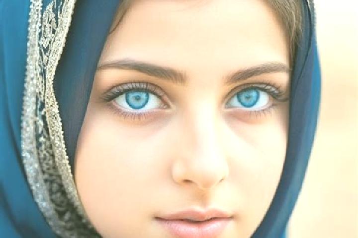 Sadie, 22, a dark blonde blue-eyed middle eastern companion based in Karanggintung. Offering Massage, Party Girl, Roleplay. Available for incall and outcall,...