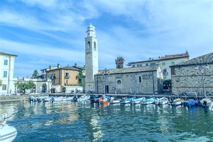 Sadie, 22 — Escort in Caneva, Italy