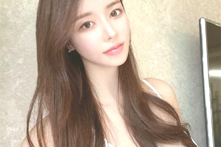Sadie, 22 — Escort in Qinggou, China