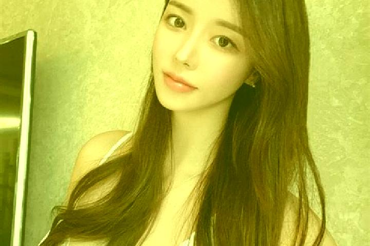 Sadie, 22 — Escort in Wutongshu, China
