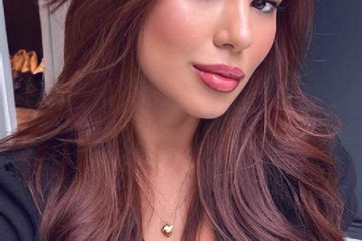 Sadie, 23, a chestnut brown-eyed latina companion based in Chaptelat. Offering Overnight, Domination, CIM. Available for incall and outcall, overnight bookin...