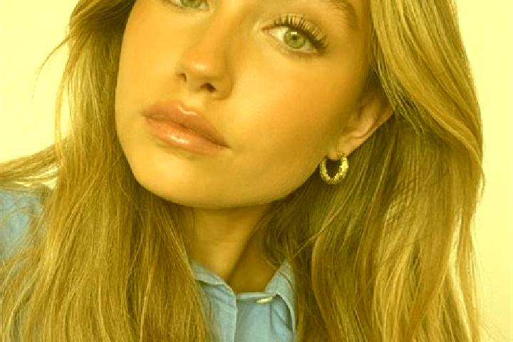 Sadie, 23, a dark blonde green-eyed caribbean companion based in Kuala Lipis. Offering BDSM, Party Girl, Striptease, Tantra, Couples. Available for incall an...
