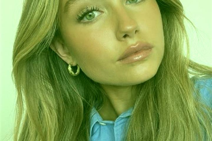 Sadie, 23, a dark blonde green-eyed mixed companion based in Bize-Minervois. Offering Girlfriend Experience, Prostate Massage, Erotic Massage, Deep French Ki...