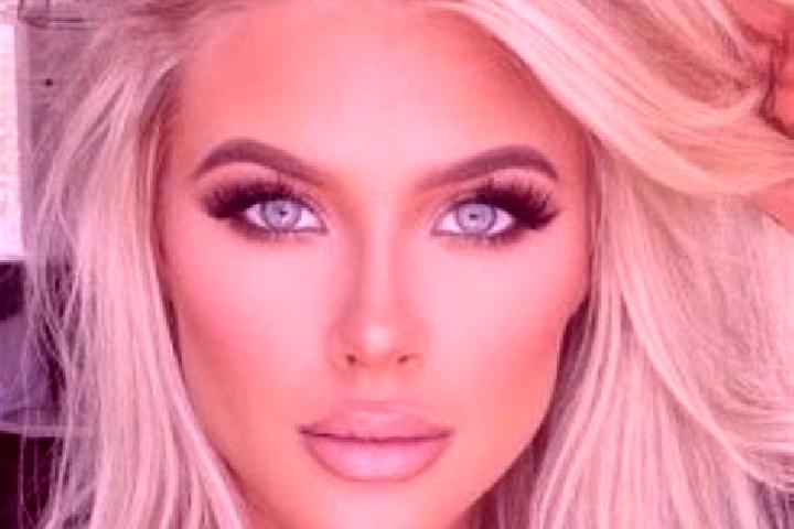 Sadie, 23, a platinum blonde hazel-eyed middle eastern companion based in Emerald Beach. Offering Travel Companion, Roleplay, A-Level. Available for incall a...