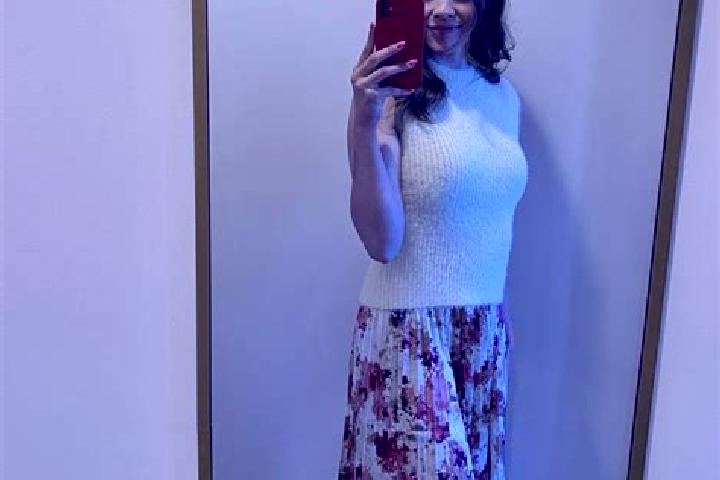 Sadie, 23 — Escort in Alstead, United States