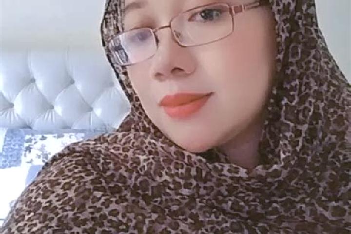 Sadie, 23 — Escort in Cigoong, Indonesia
