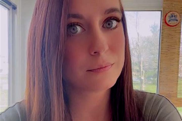 Sadie, 23 — Escort in Fortville, United States