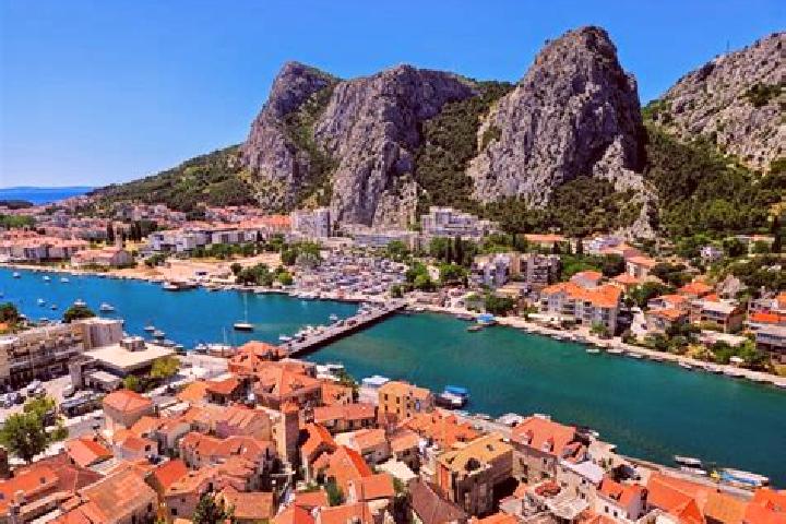 Sadie, 23 — Escort in Omis, Croatia